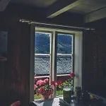 度假居 Historic In Scenic Isfjorden