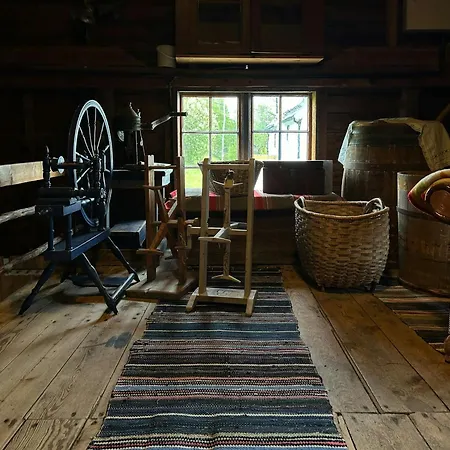 Historic In Scenic Casa vacanze Isfjorden