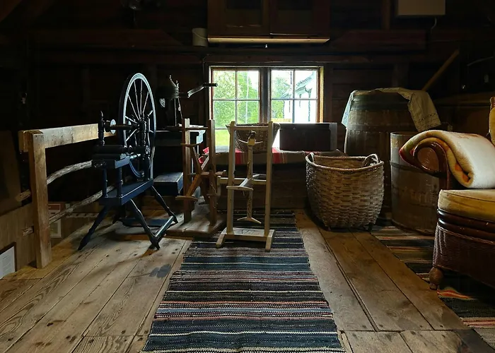 Historic In Scenic Semesterbostad Isfjorden