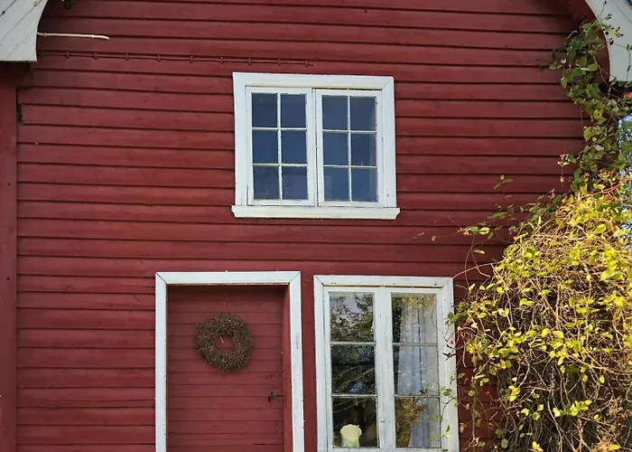 Historic In Scenic Semesterbostad *